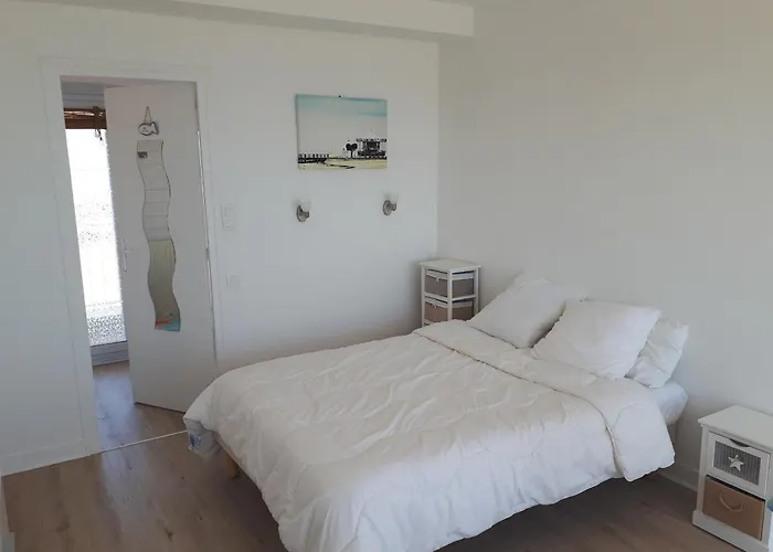 Appartement Le Miramar 1 Etoile Face Les Sables-dʼOlonne